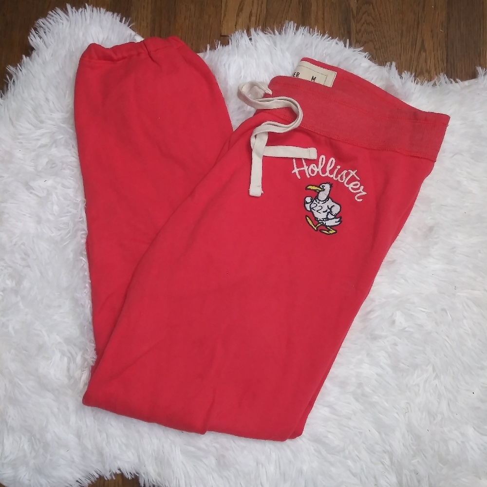 🆕 HOLLISTER | Red Embroidered Sweatpants
